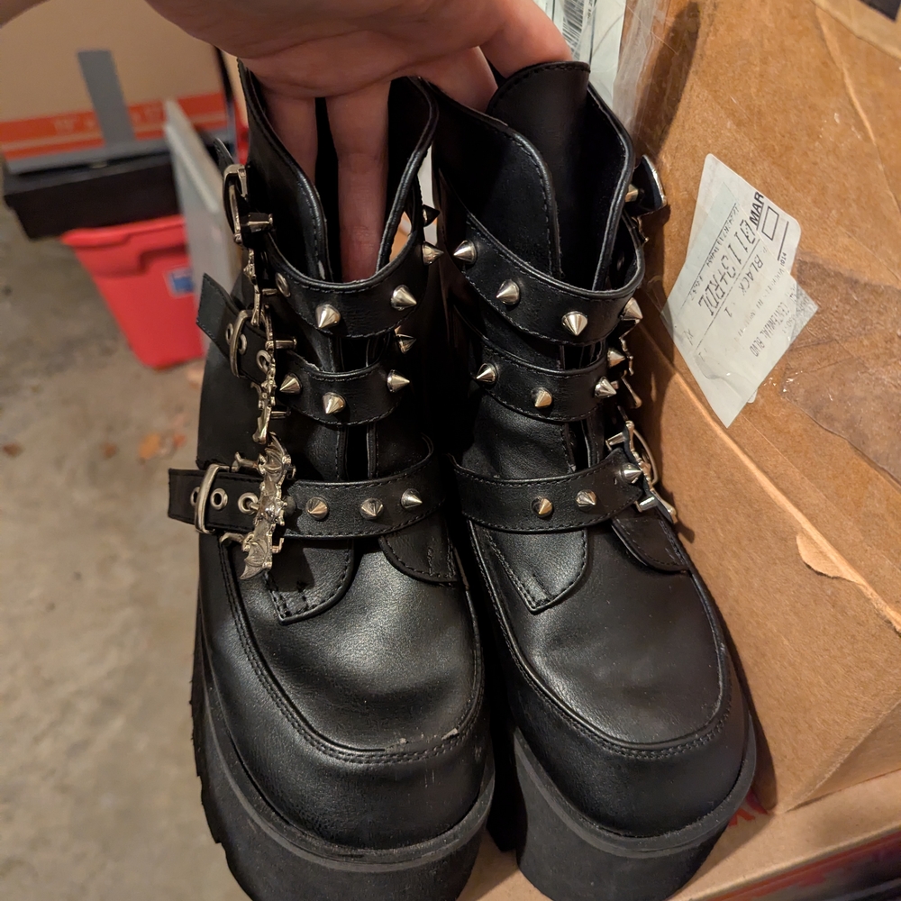 Demonia Ashes-55 (Flaws)